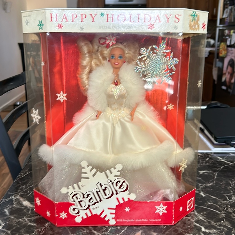 Barbie Doll- 1989 Holiday Barbie